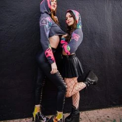 WAKAAN X SCUMMY BEARS - ANCIENT ALIENS - CROP HOODIE